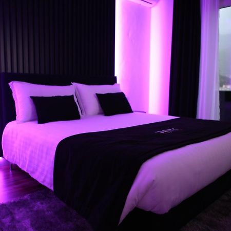 Dark Boutique Hotel Shkoze Exterior photo