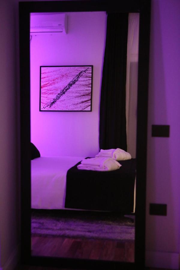 Dark Boutique Hotel Shkoze Exterior photo