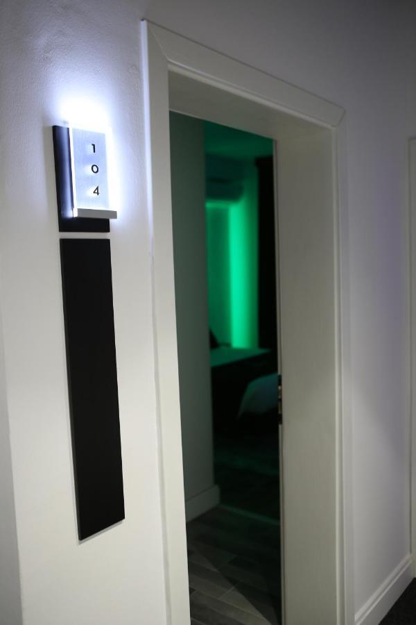 Dark Boutique Hotel Shkoze Exterior photo