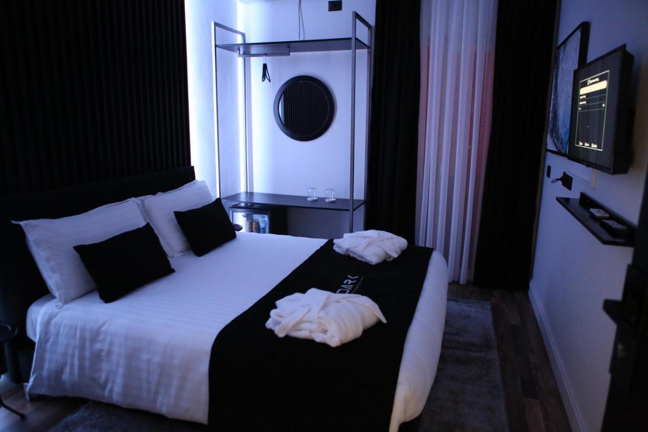 Dark Boutique Hotel Shkoze Exterior photo