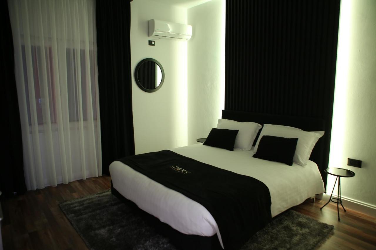 Dark Boutique Hotel Shkoze Exterior photo